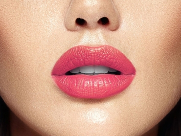 bold lip look