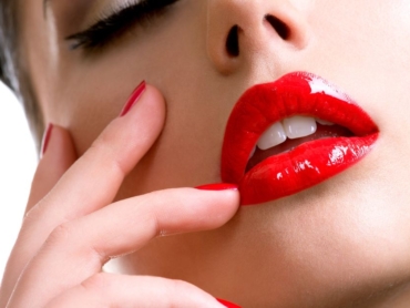 perfect red lip