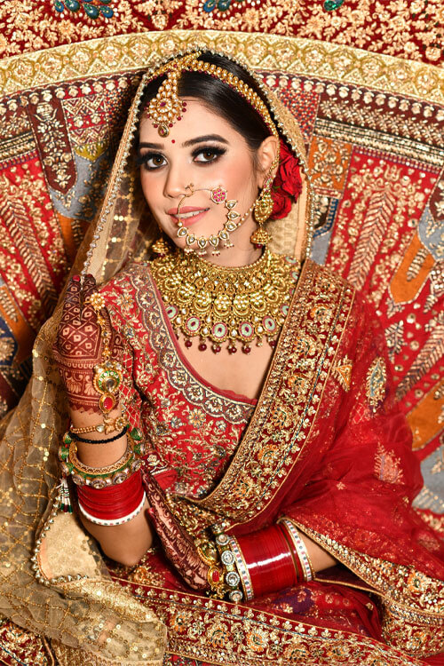 best-makeup-artist-in-delhi-2